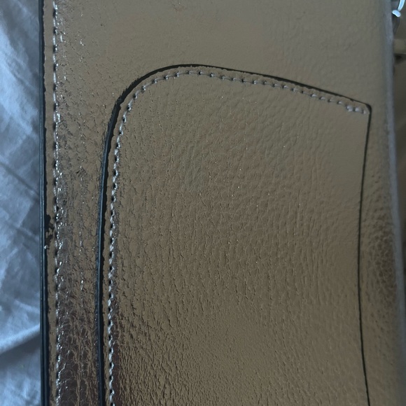 Metallic Minimalist Chain Flap Square Bag - Picture 5 of 6